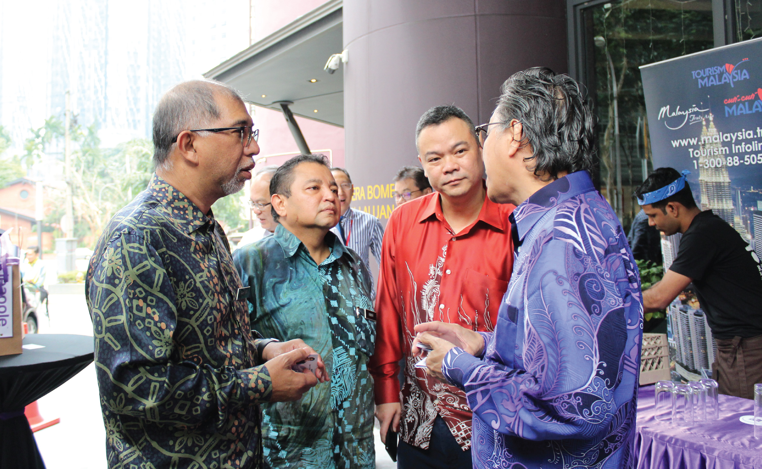 YB Tuan Muhammad Bakhtiar bin Wan Chik Arrival