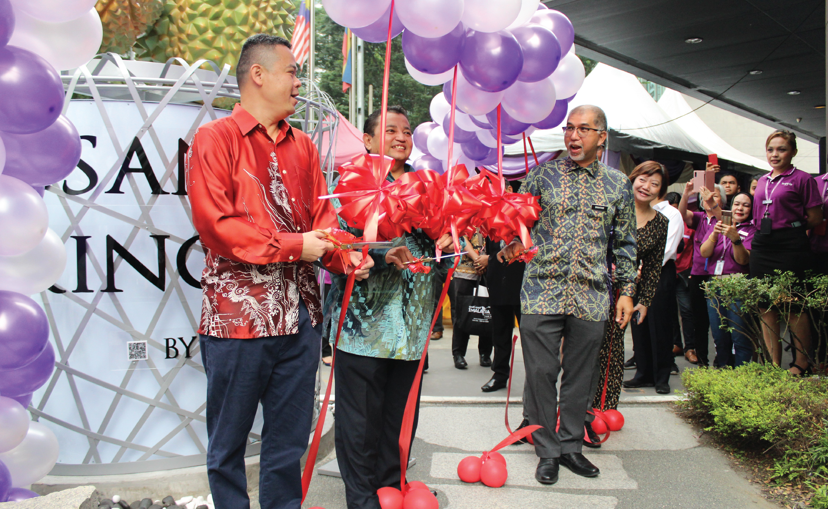 YB Tuan Muhammad Bakhtiar bin Wan Chik Arrival